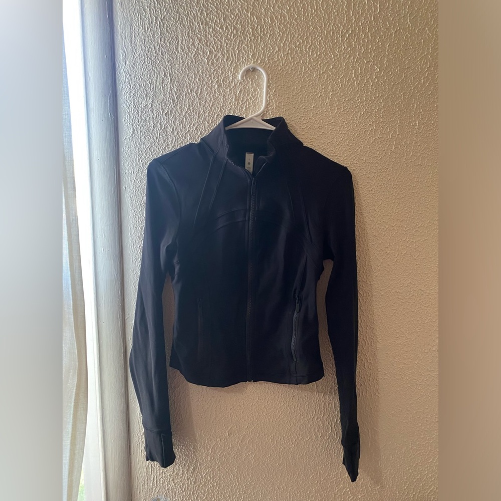 Cropped lululemon define jacket